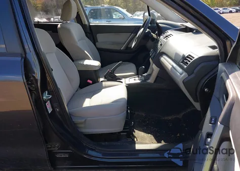 2014 Subaru Forester 2.5I Premium z USA, uszkodzony, nr VIN JF2SJAEC1EH447073